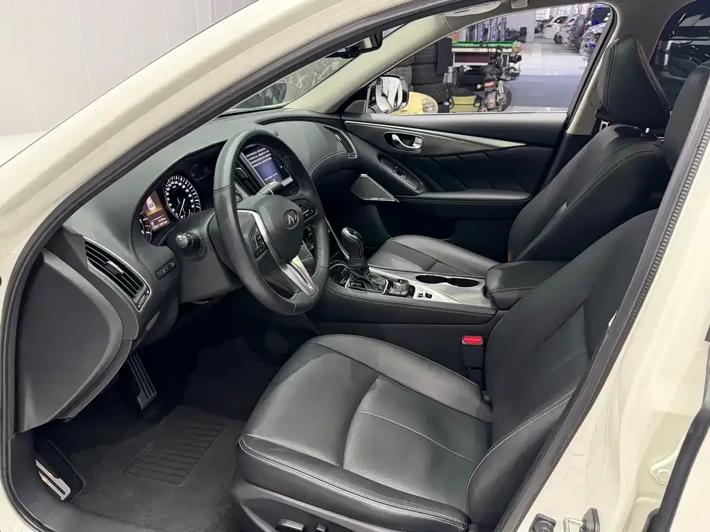 Infiniti Q50L 2021 из CN, фото 6