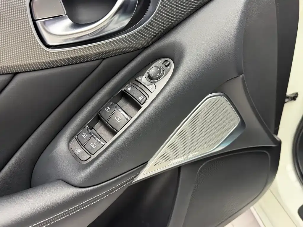 Infiniti Q50L 2021 из CN, фото 7
