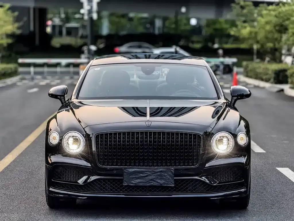 Bentley Flying Spur 2021 из CN, фото 1