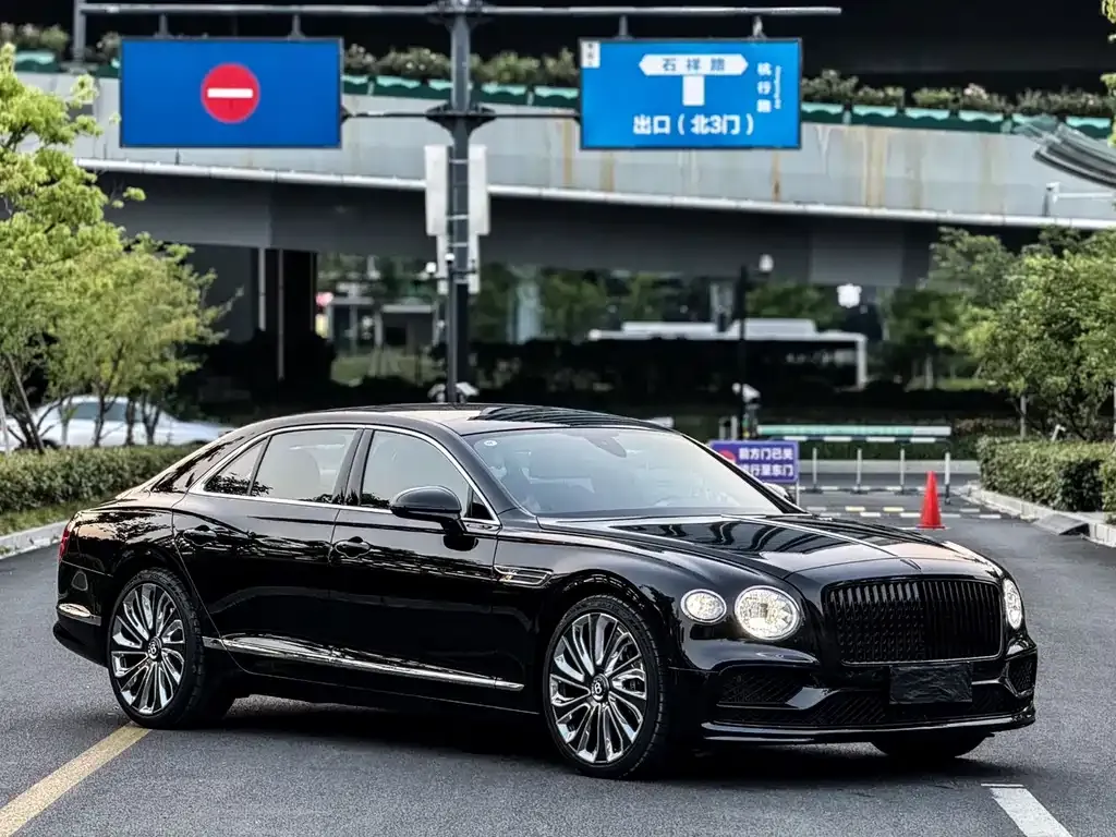 Bentley Flying Spur 2021 из CN, фото 5