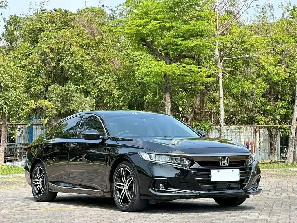 Honda Accord — фото 9