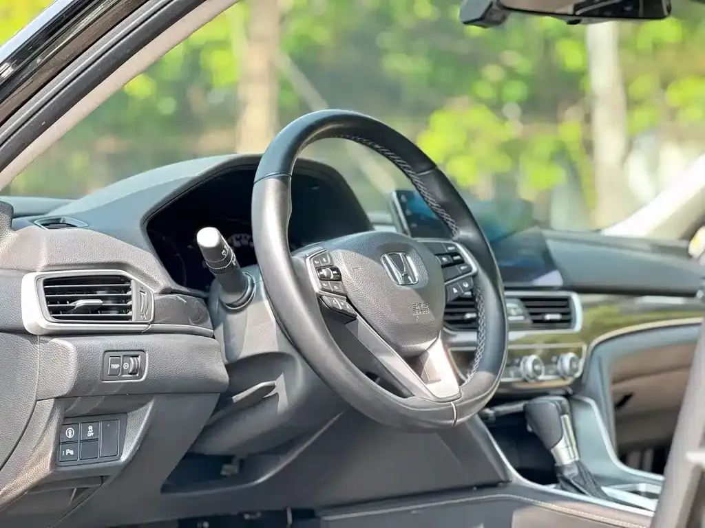 Honda Accord — фото 2