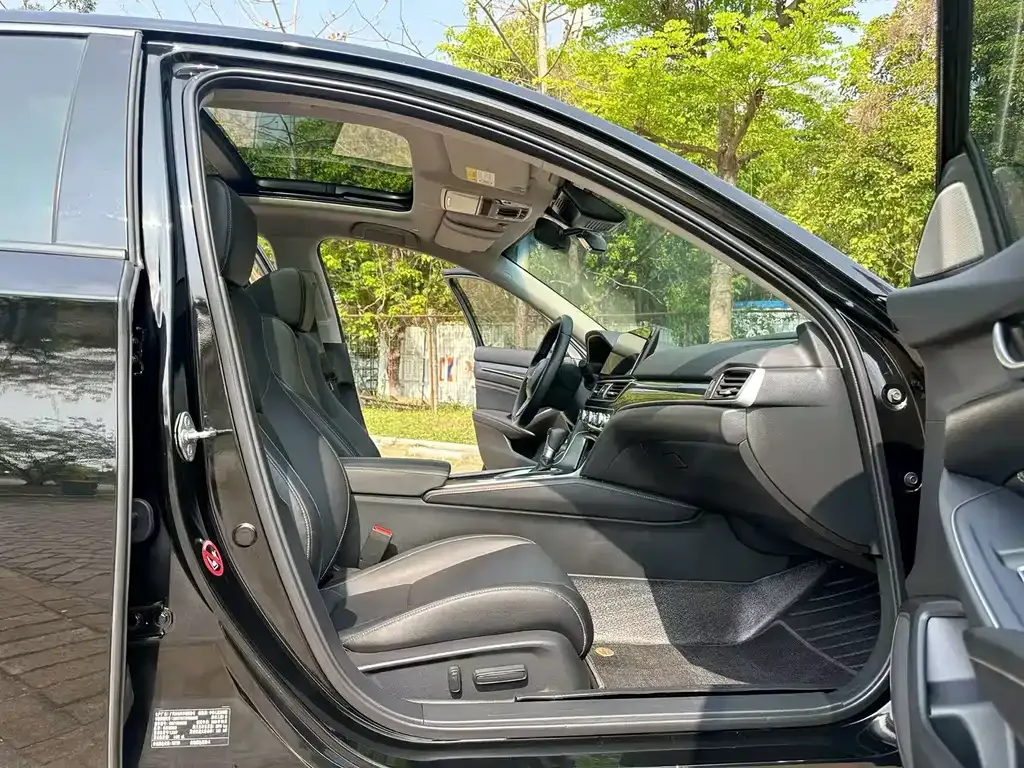 Honda Accord — фото 5