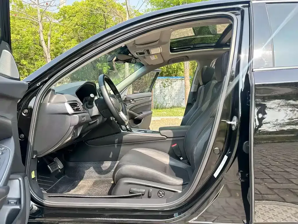 Honda Accord — фото 4