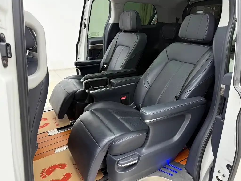 GAC Motor Trumpchi M8 — фото 9