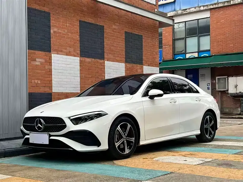 Mercedes-Benz A-Class — фото 1