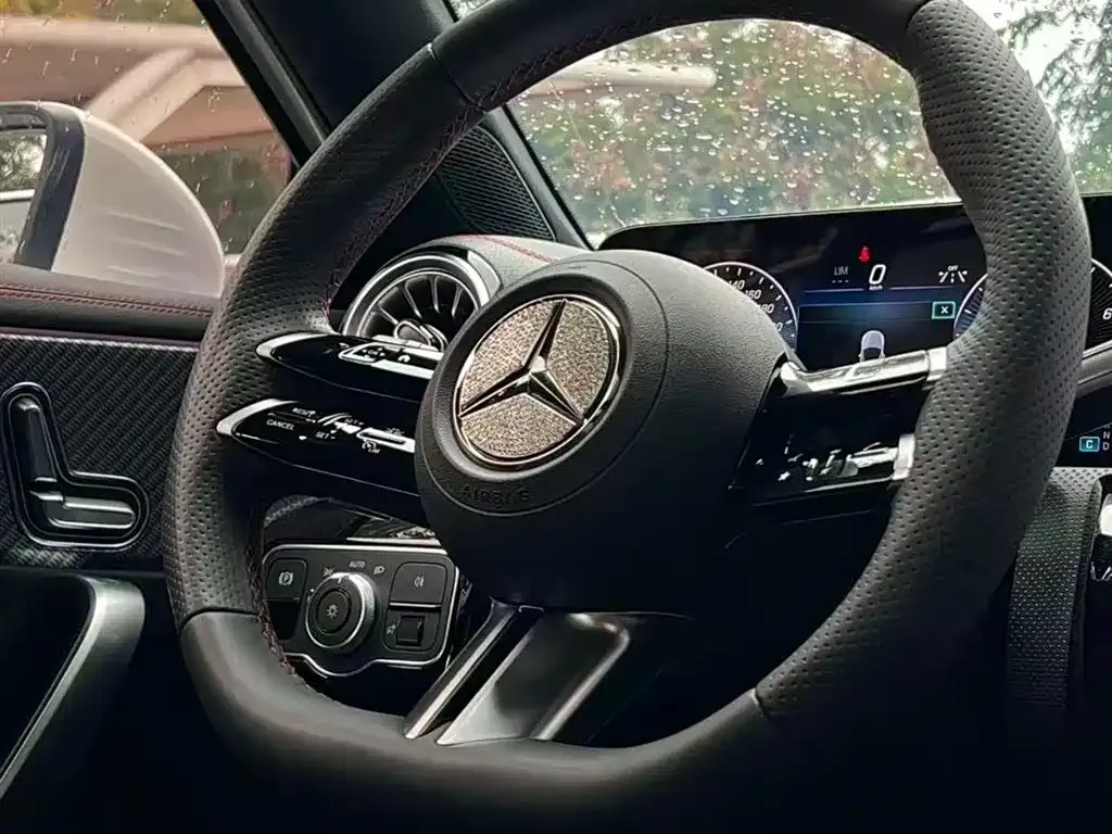 Mercedes-Benz A-Class — фото 4