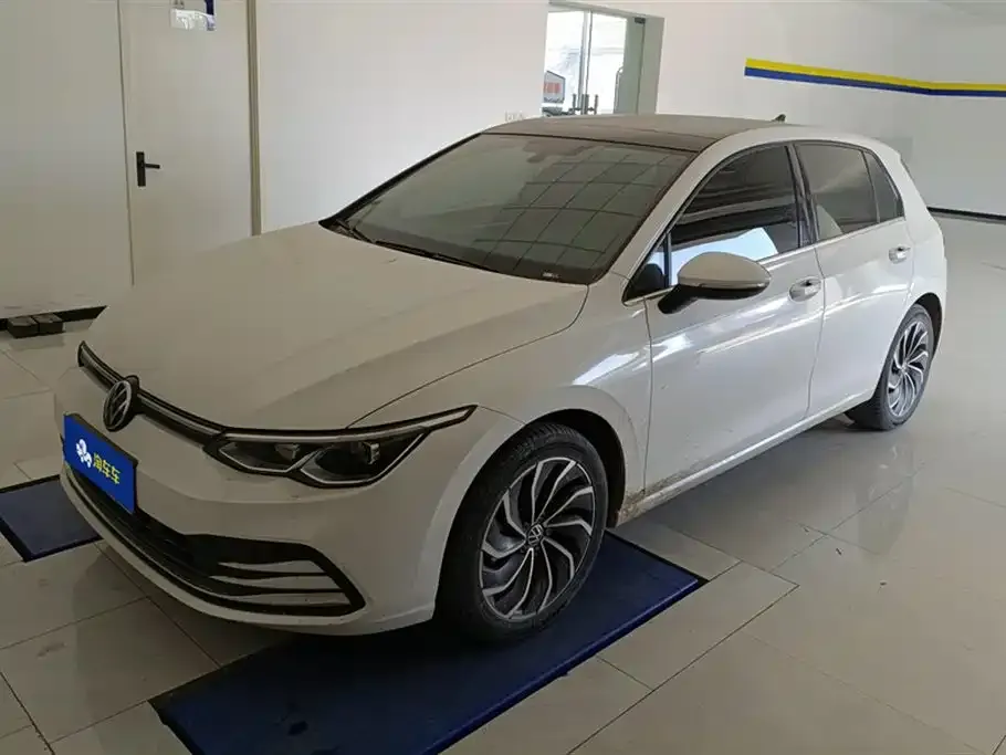 Volkswagen Golf 2024 из CN, фото 1