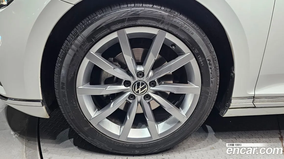 Volkswagen Passat — фото 9