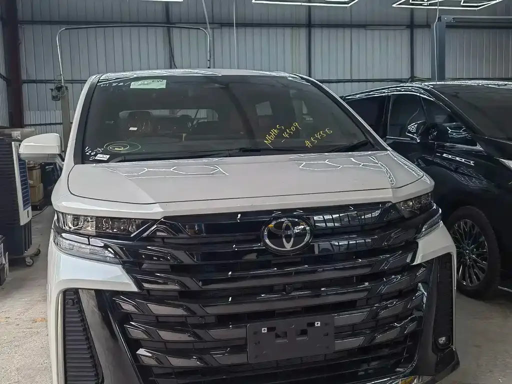 Toyota Vellfire — фото 4