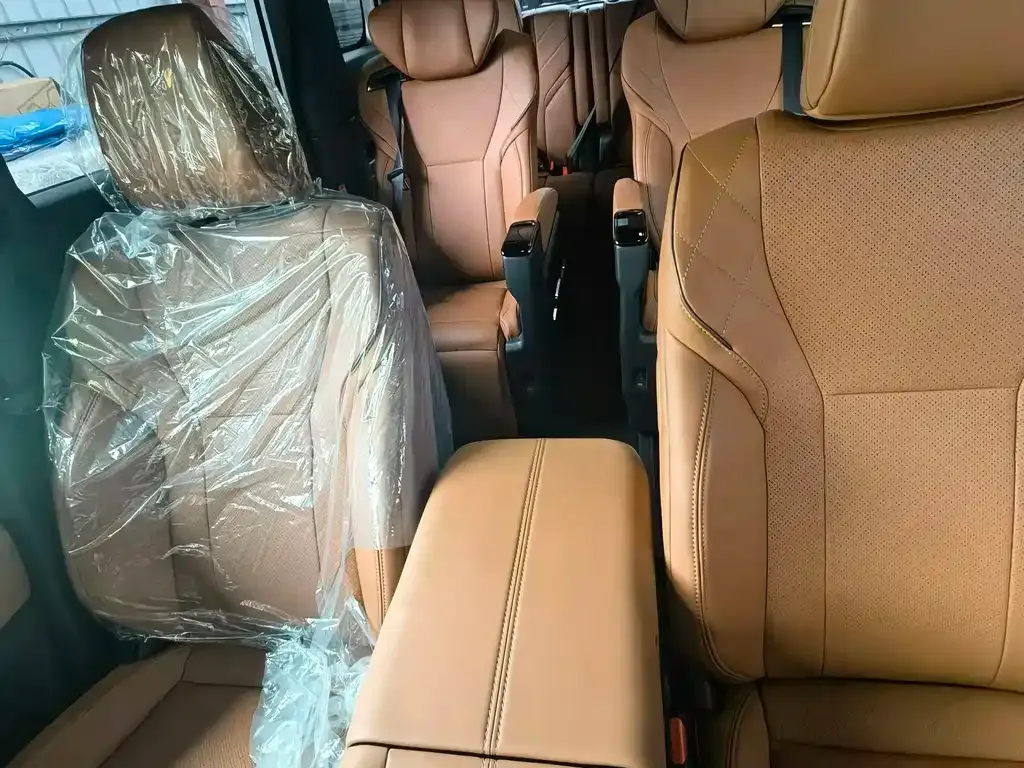 Toyota Vellfire — фото 3