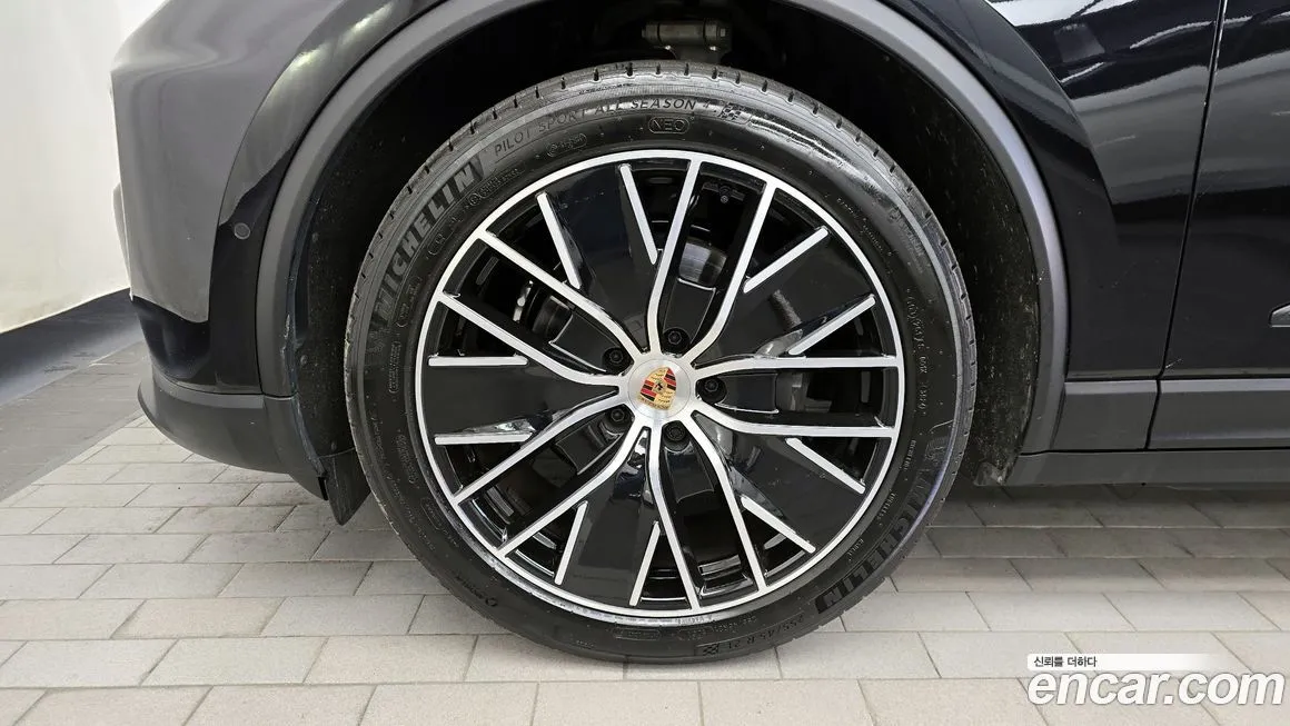 Porsche Macan 2025 из KR, фото 5