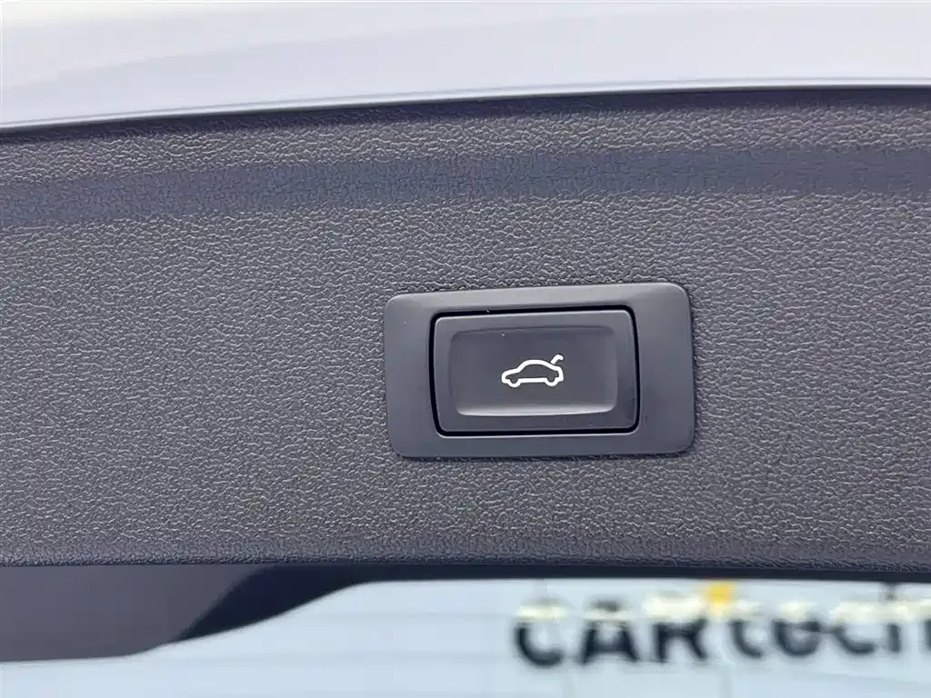 Audi A3 2024 из CN, фото 5