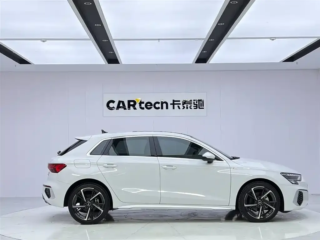 Audi A3 2024 из CN, фото 3
