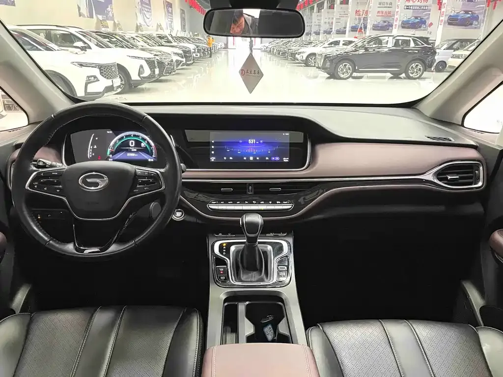GAC Motor Trumpchi M6 — фото 10
