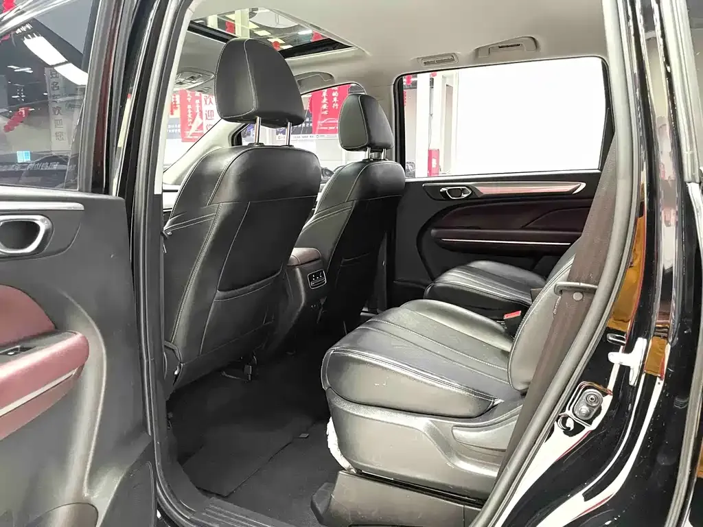 GAC Motor Trumpchi M6 — фото 3