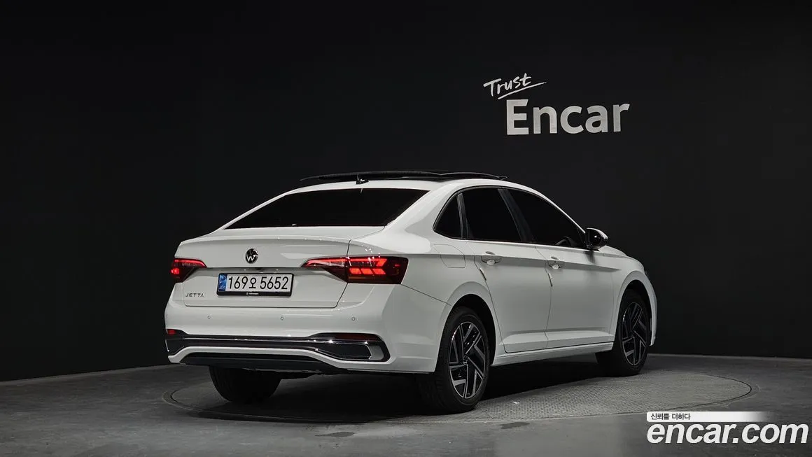 Volkswagen Jetta 2024 из KR, фото 2