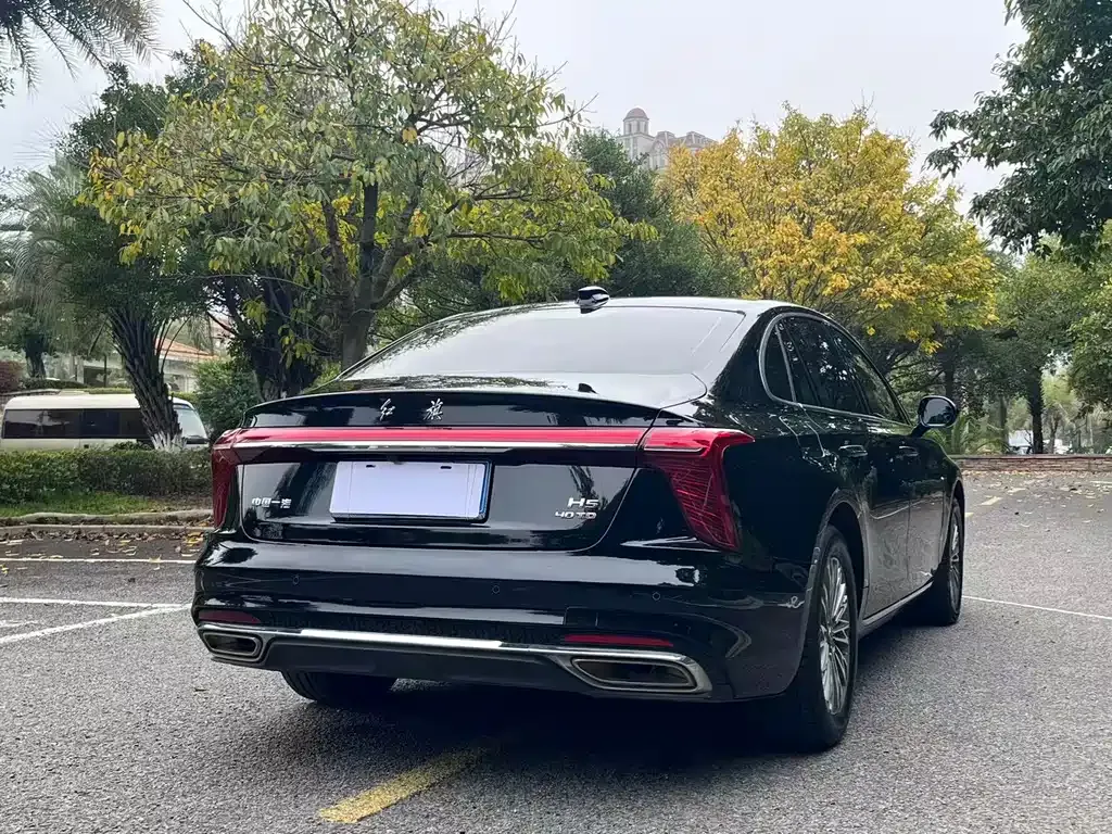 Hongqi H5 — фото 2