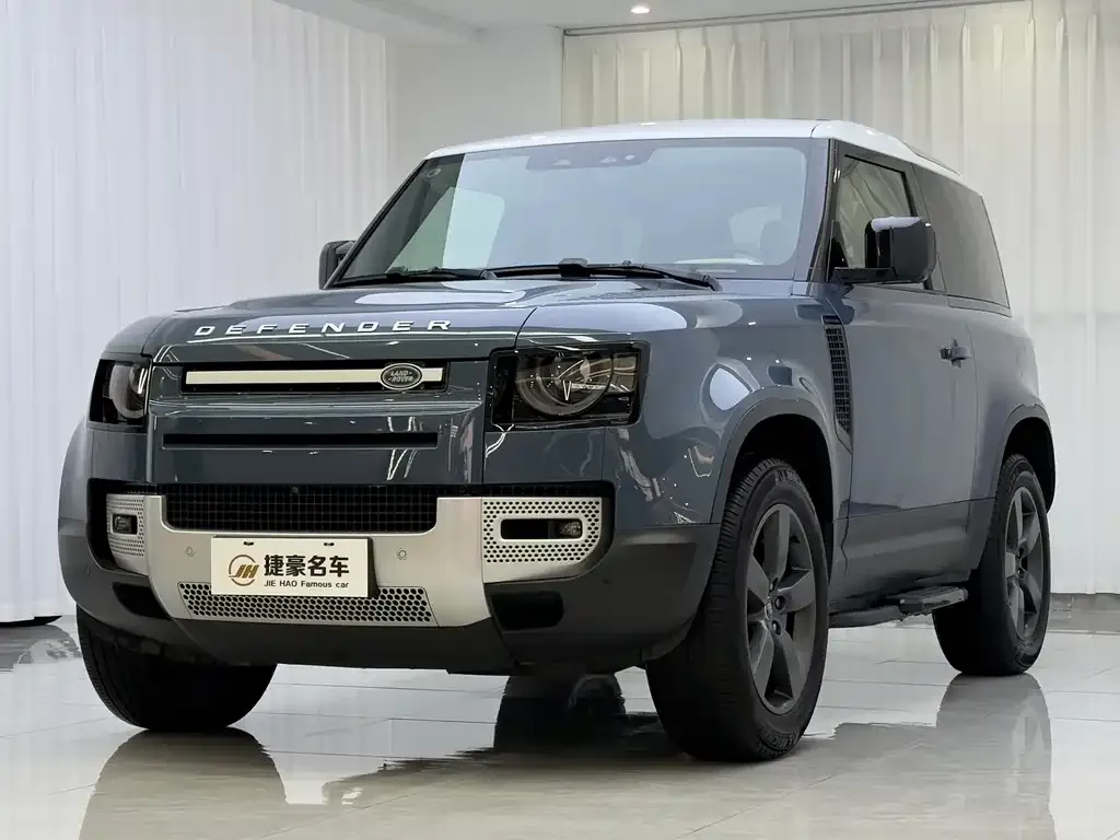 Land Rover Defender — фото 1