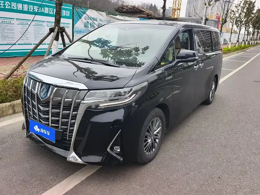 Toyota Alphard 2023 из CN, фото 1