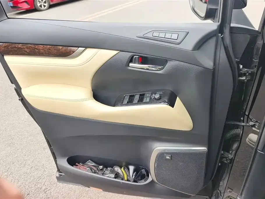 Toyota Alphard 2023 из CN, фото 6