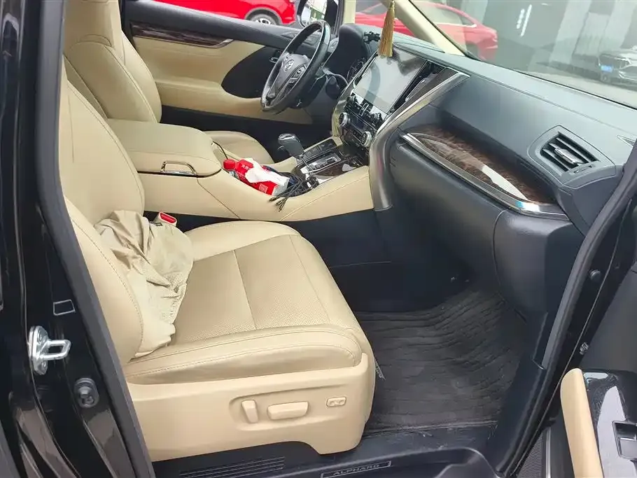 Toyota Alphard 2023 из CN, фото 4