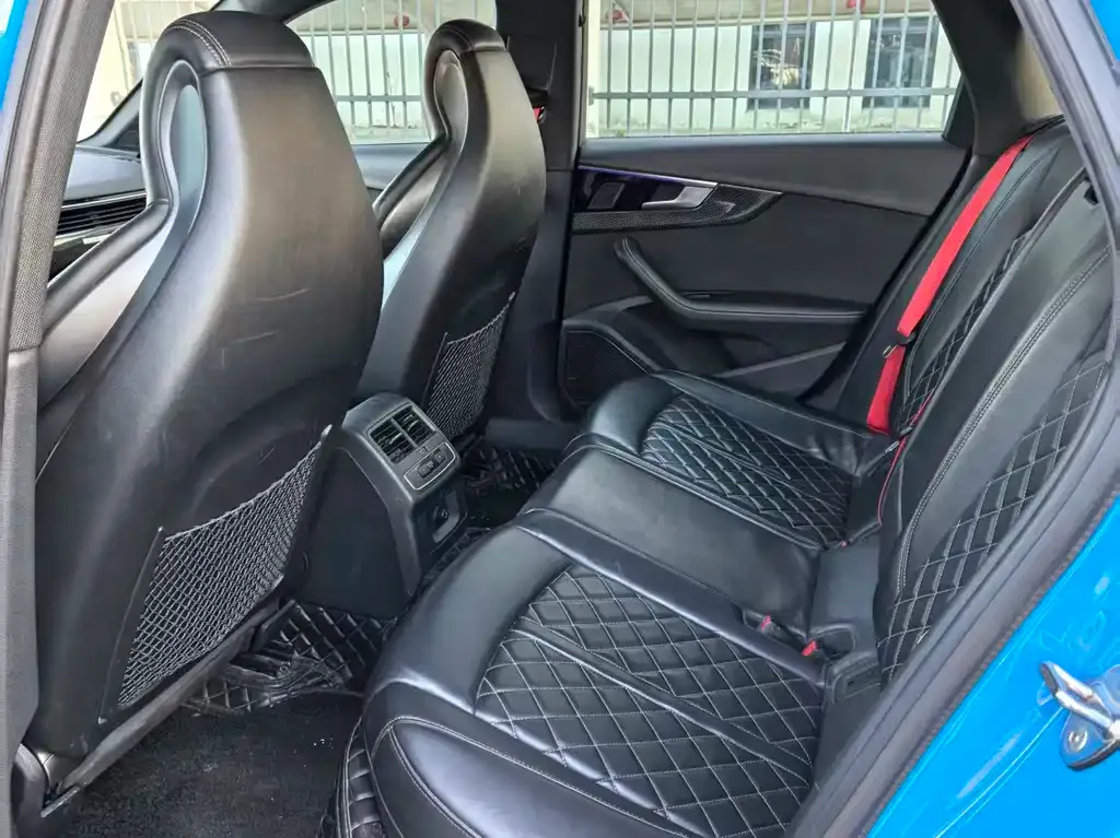 Audi S4 2021 из CN, фото 6