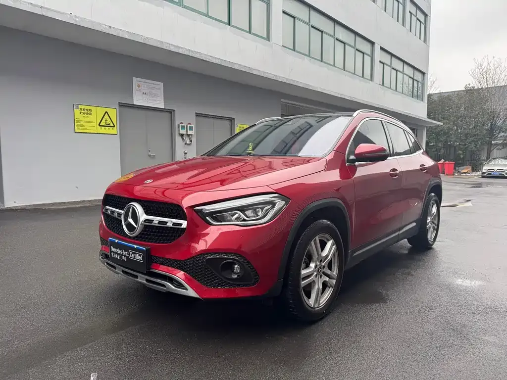 Mercedes-Benz GLA — фото 1
