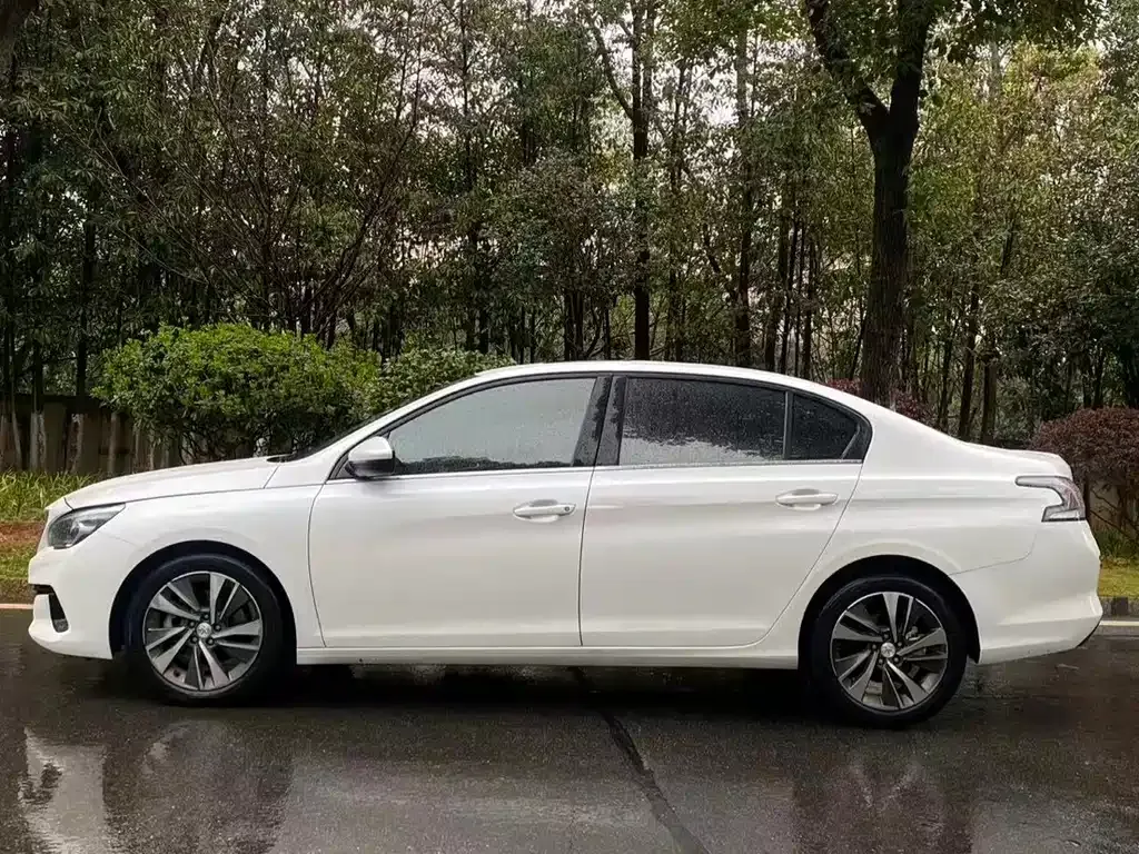 Peugeot 408 — фото 10