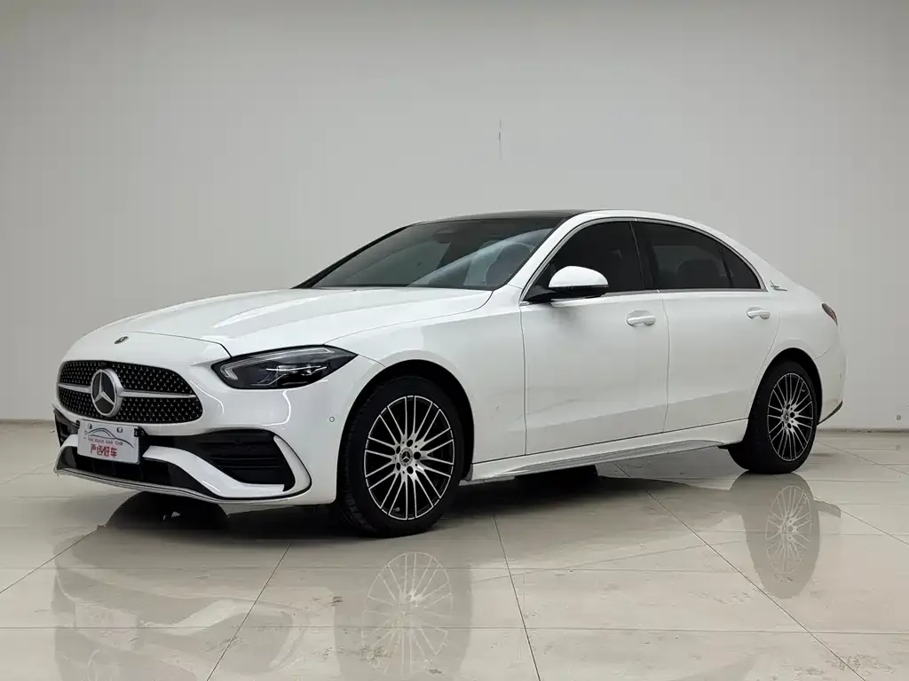 Mercedes-Benz C-Class — фото 1