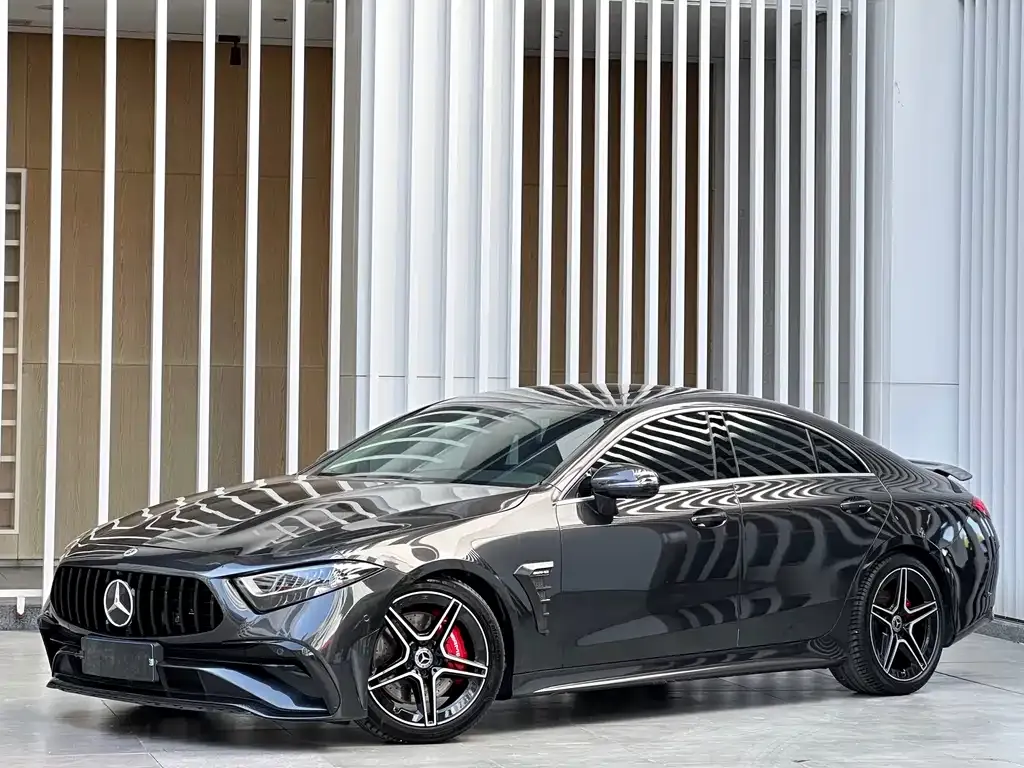 Mercedes-Benz CLS — фото 1