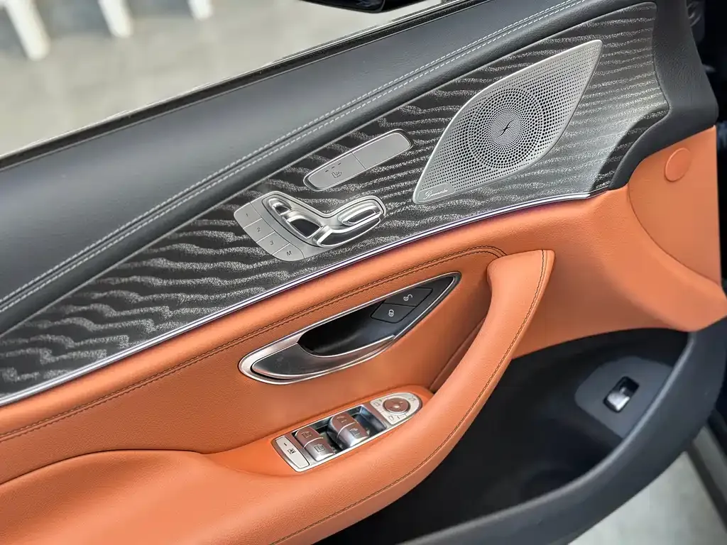 Mercedes-Benz CLS — фото 3