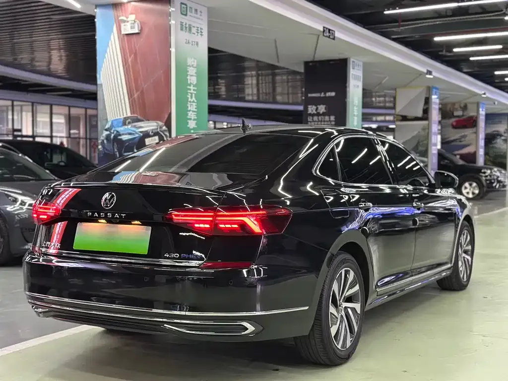 Volkswagen Passat New Energy — фото 4