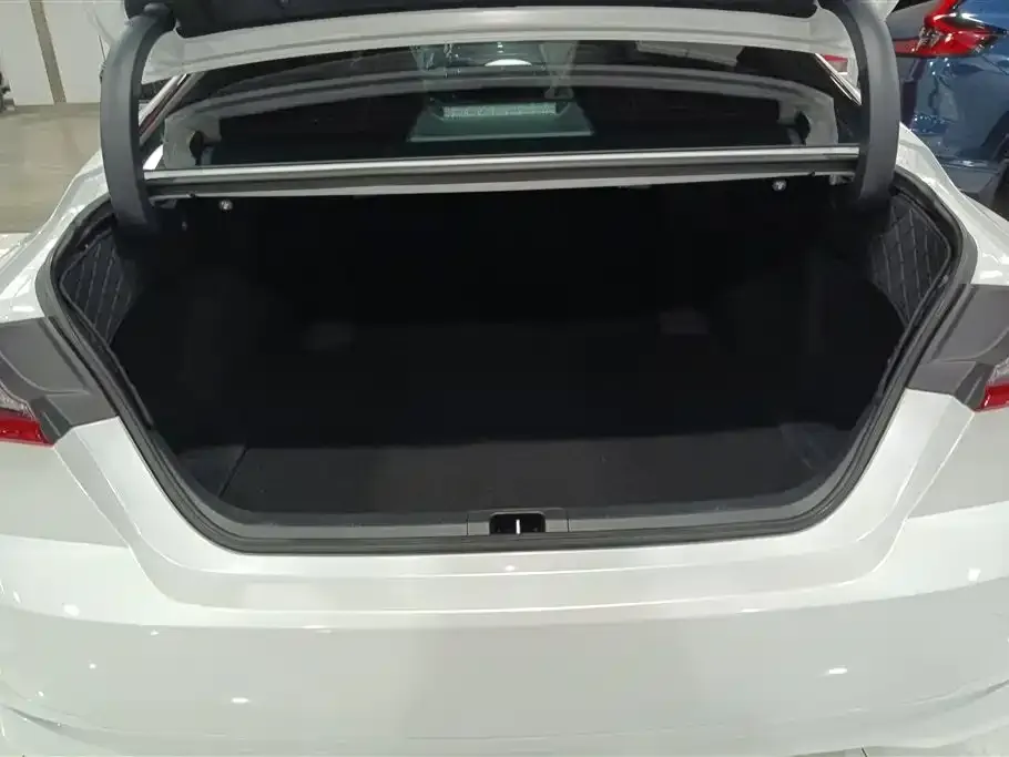 Toyota Camry 2025 из CN, фото 3