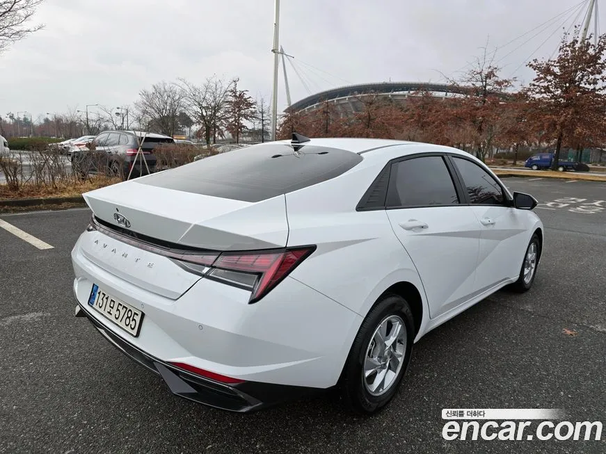 Hyundai AVANTE — фото 4