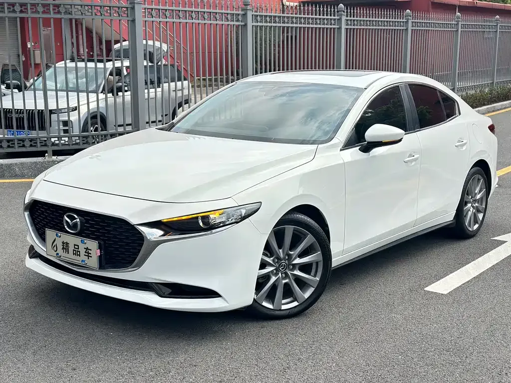 Mazda 3 Axela — фото 10