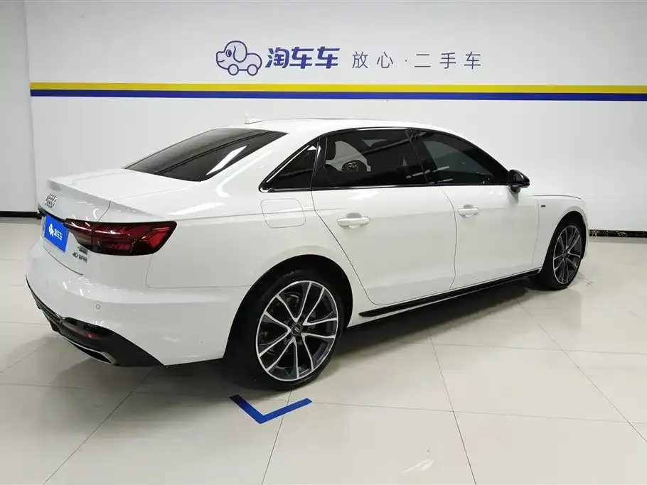 Audi A4L 2024 из CN, фото 10