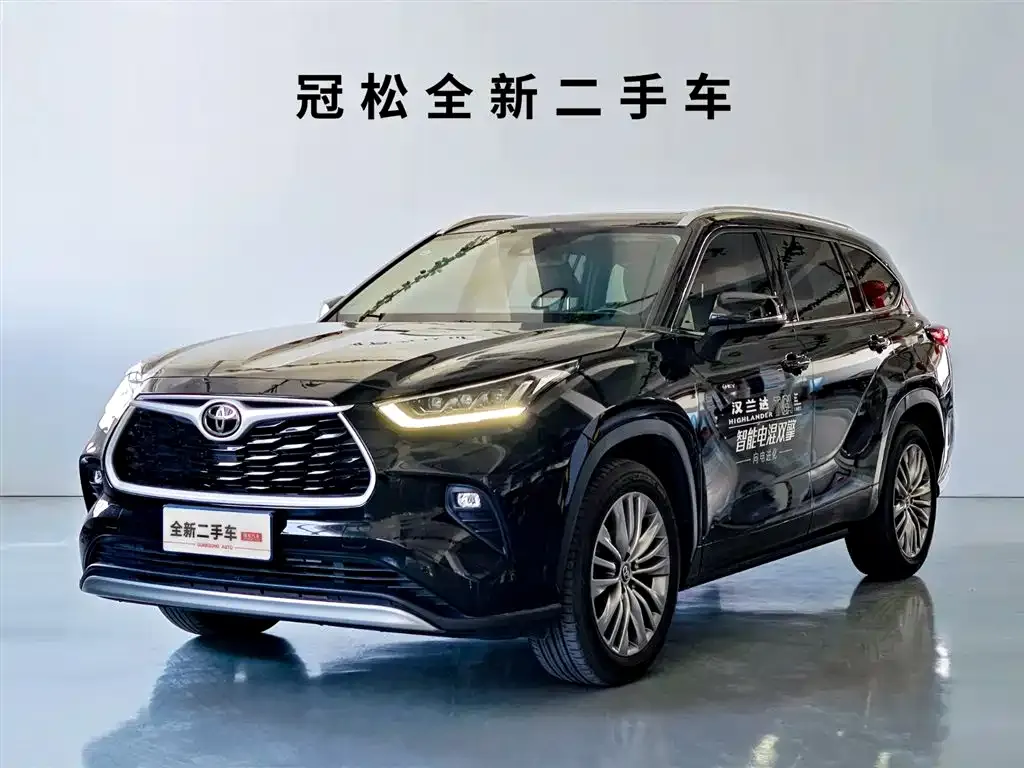 Toyota Highlander — фото 1