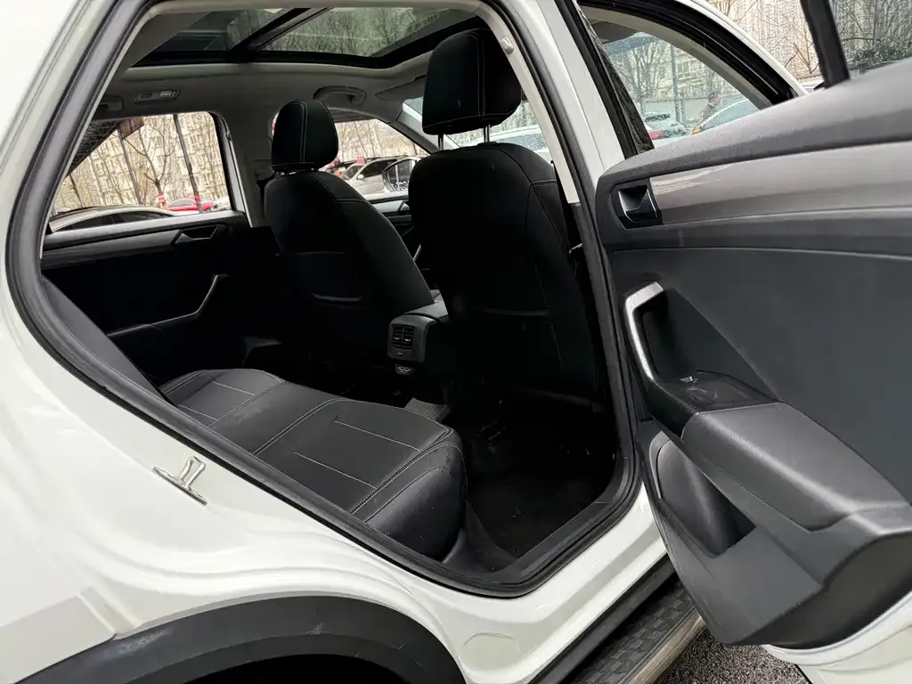 Volkswagen T-Roc 2021 из CN, фото 6