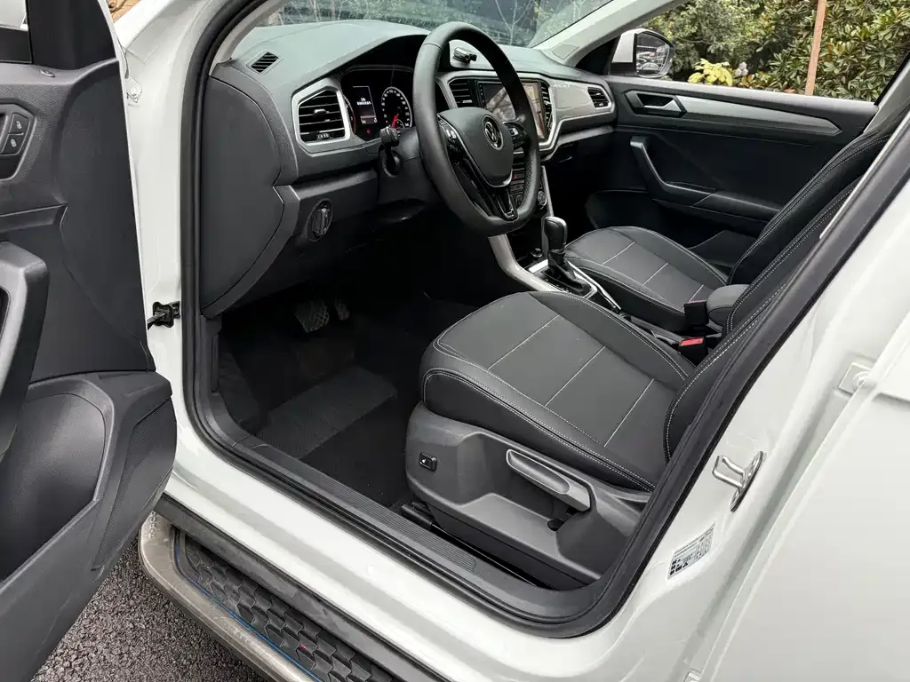Volkswagen T-Roc 2021 из CN, фото 4