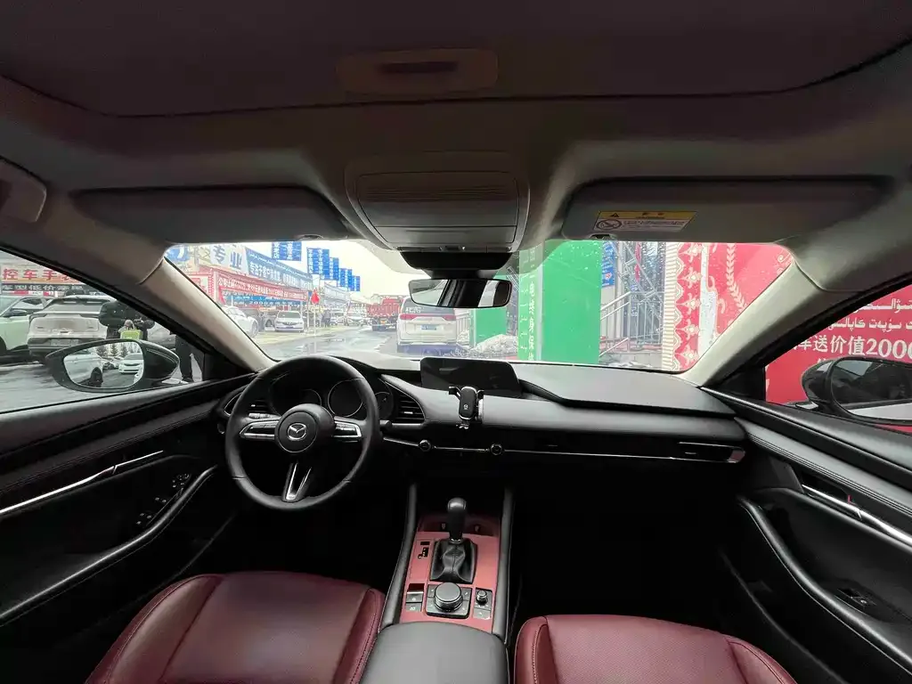 Mazda 3 Axela 2025 из CN, фото 2