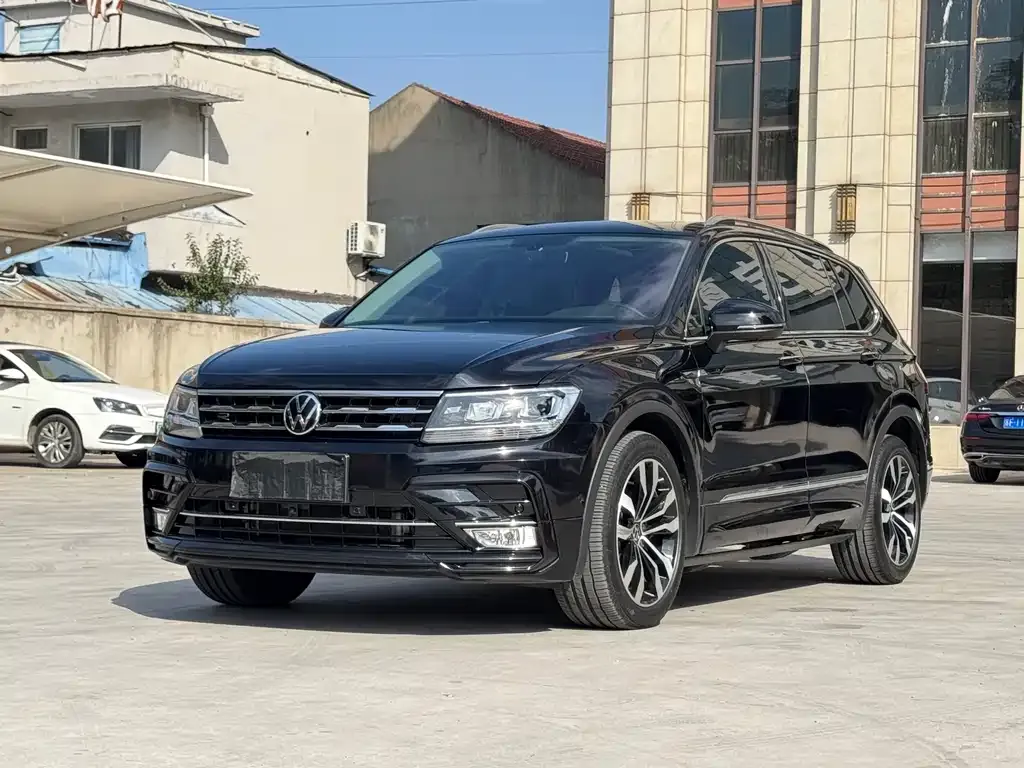 Volkswagen Tiguan L 2021 из CN, фото 1