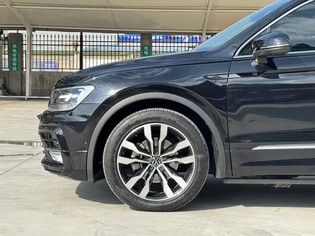 Volkswagen Tiguan L 2021 из CN, фото 6