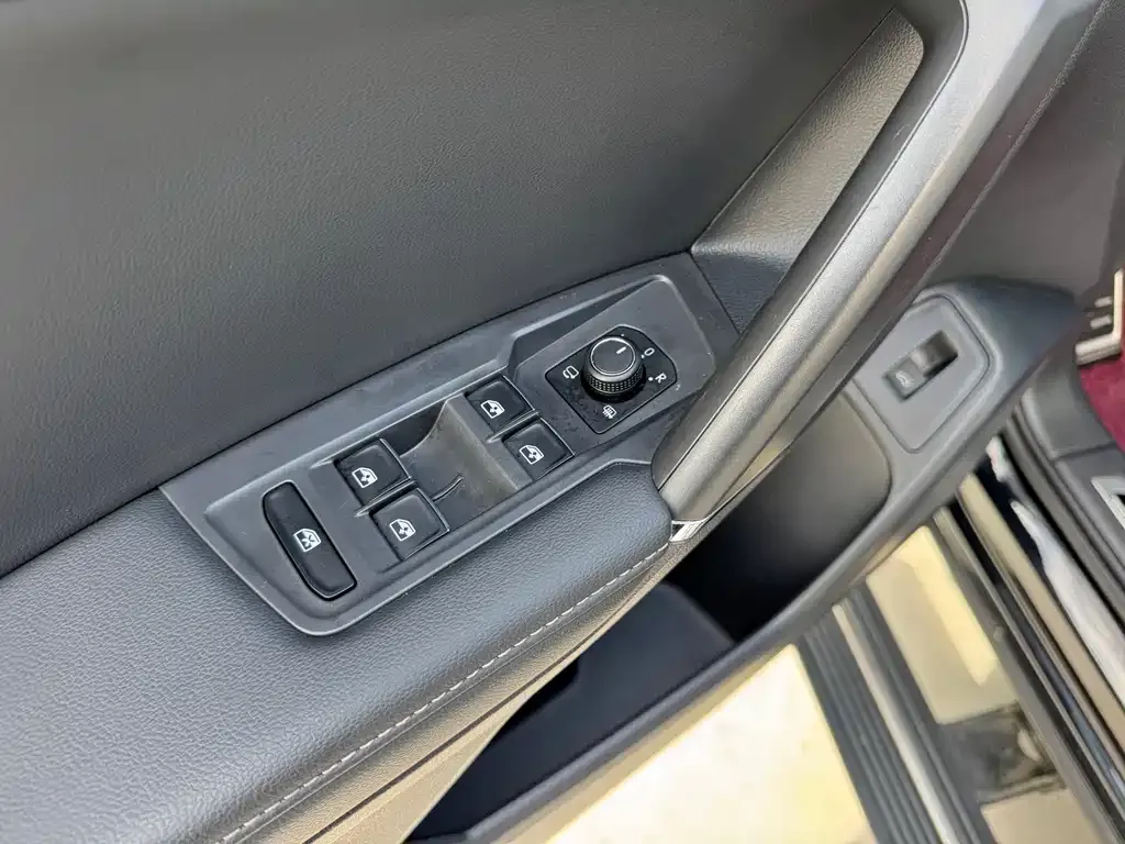 Volkswagen Tiguan L 2021 из CN, фото 5