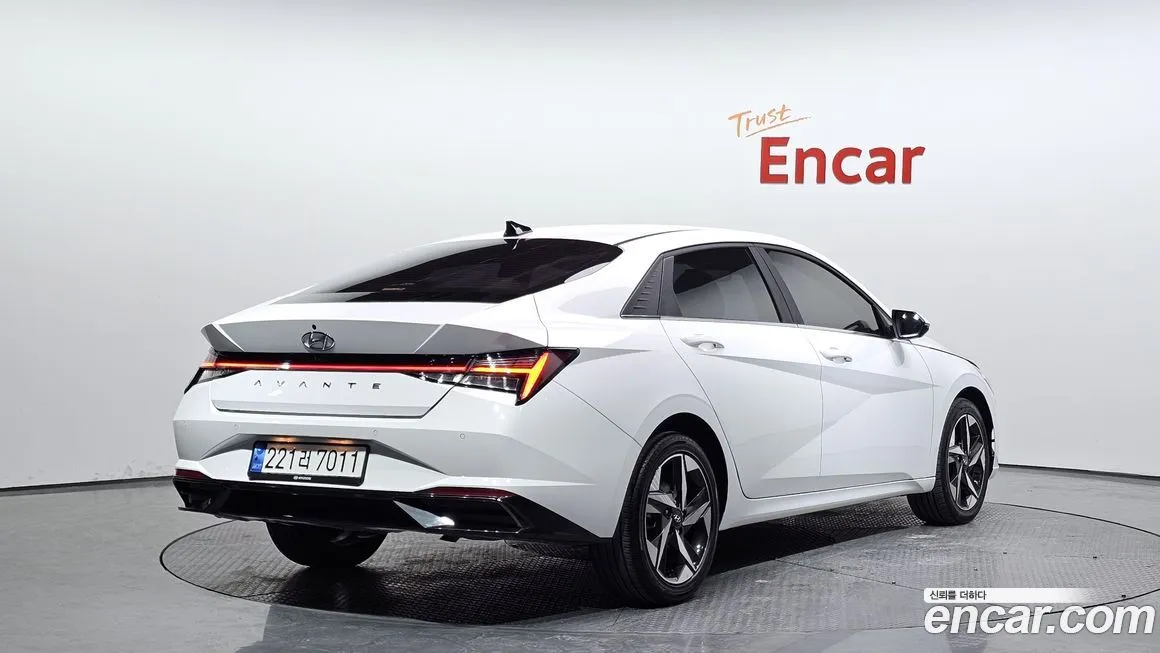 Hyundai AVANTE — фото 2