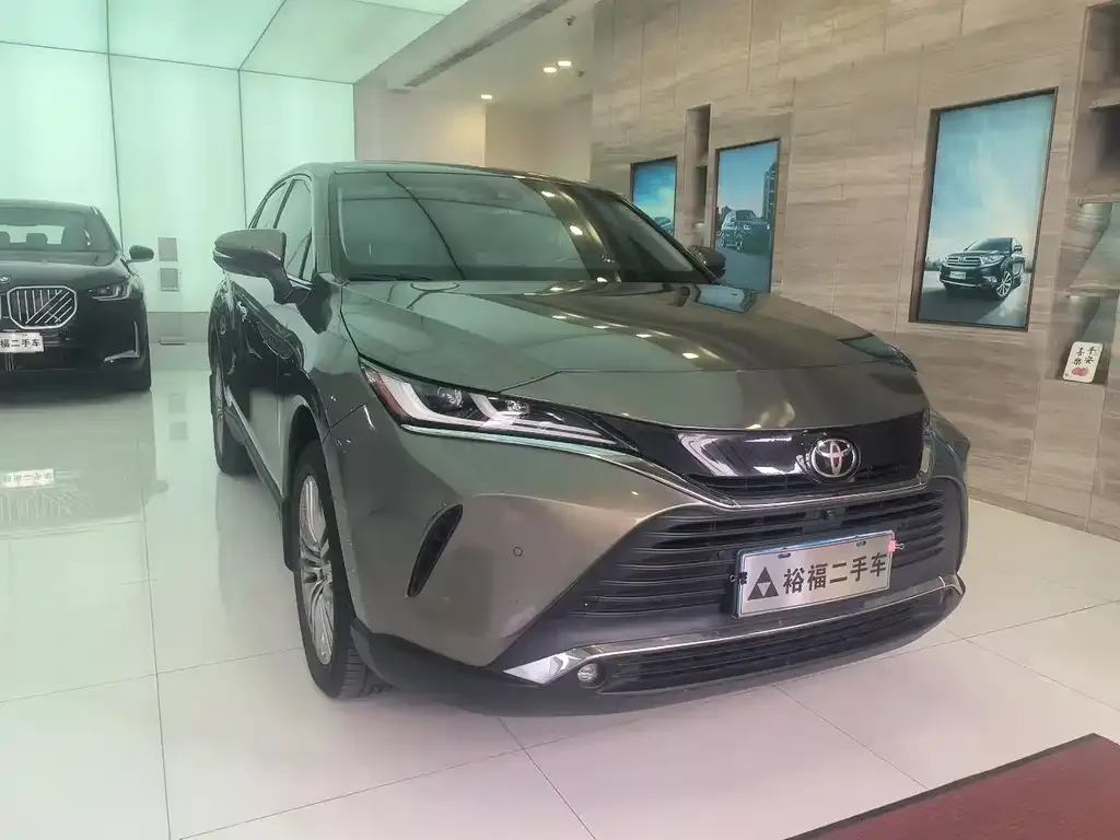 Toyota Harrier 2022 из CN, фото 1