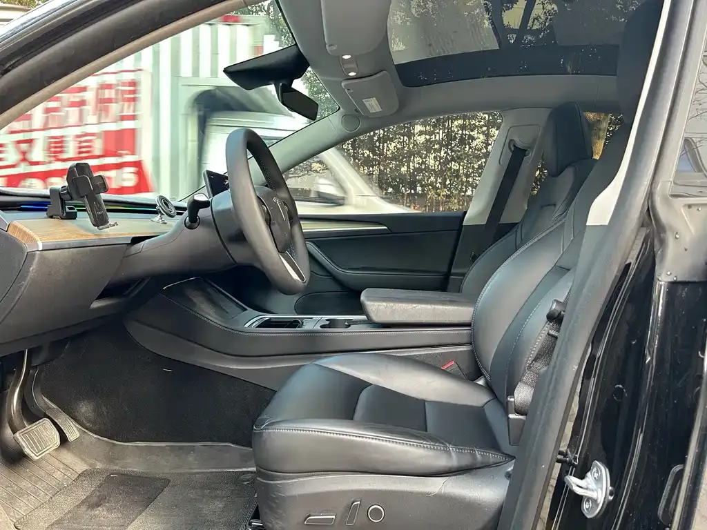Tesla Model Y 2023 из CN, фото 7