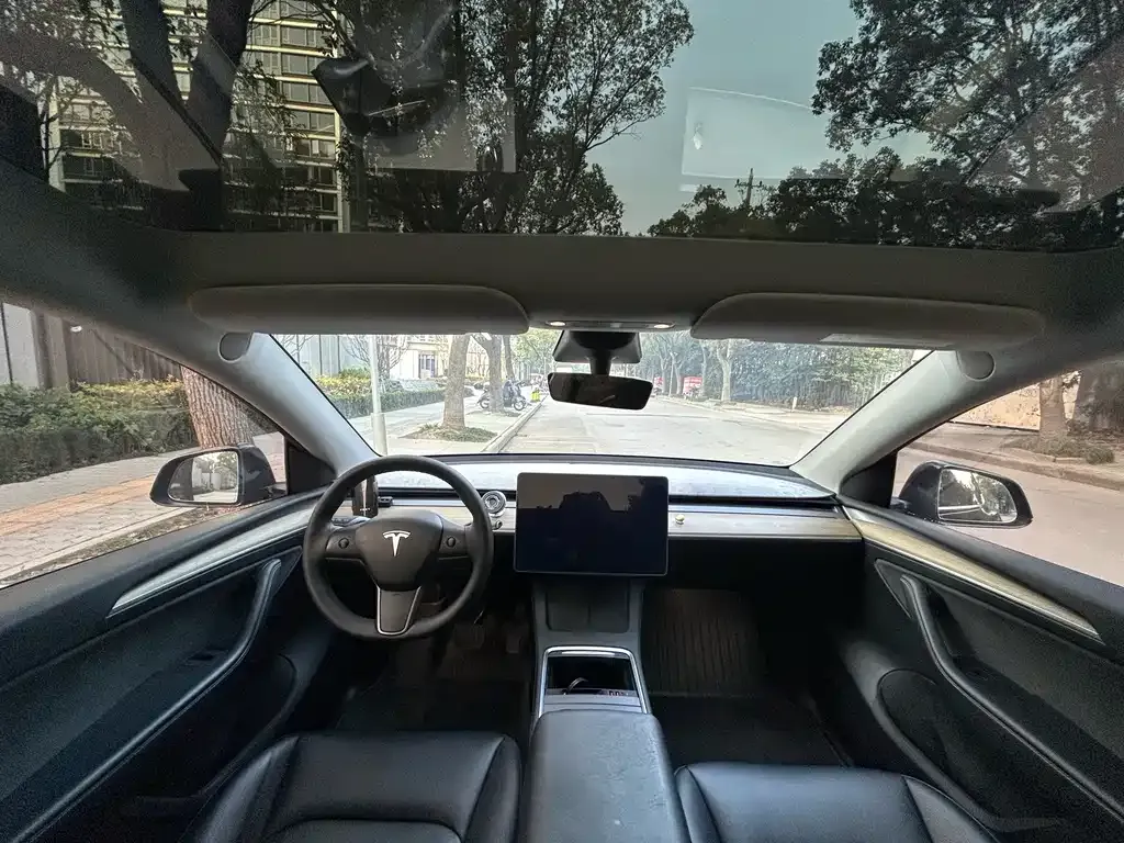 Tesla Model Y 2023 из CN, фото 8
