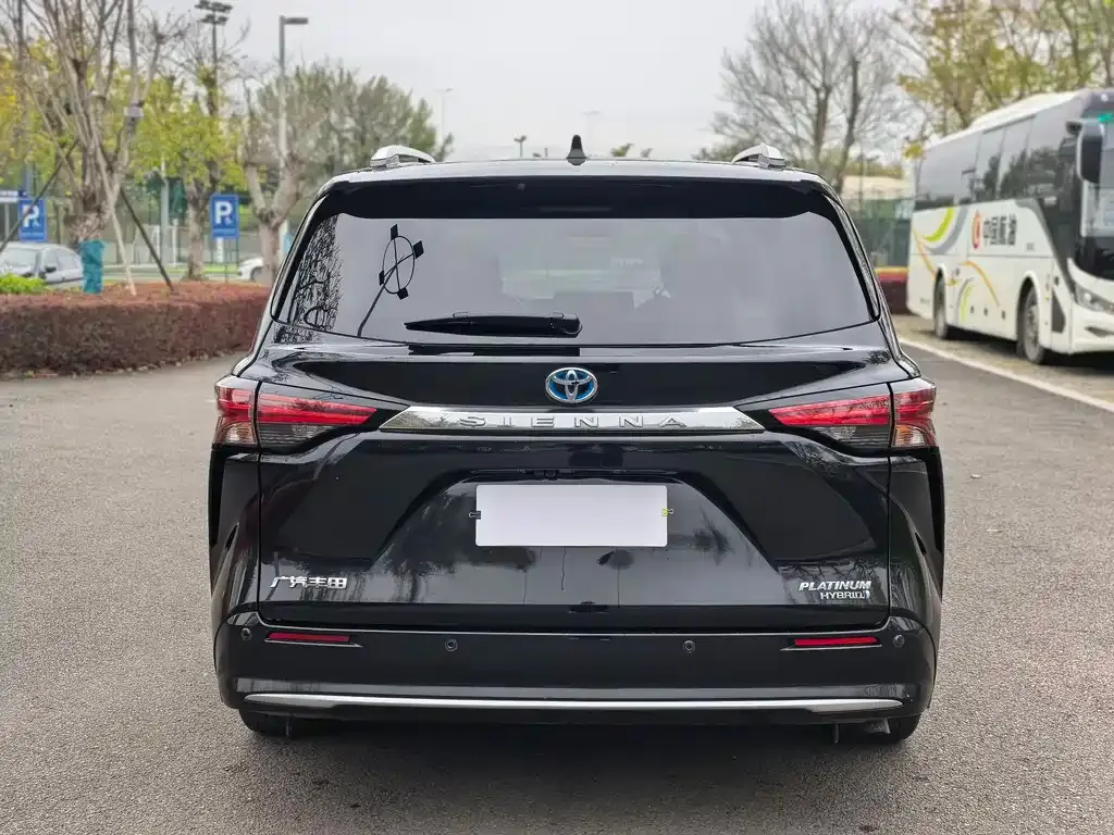Toyota Sienna 2023 из CN, фото 6