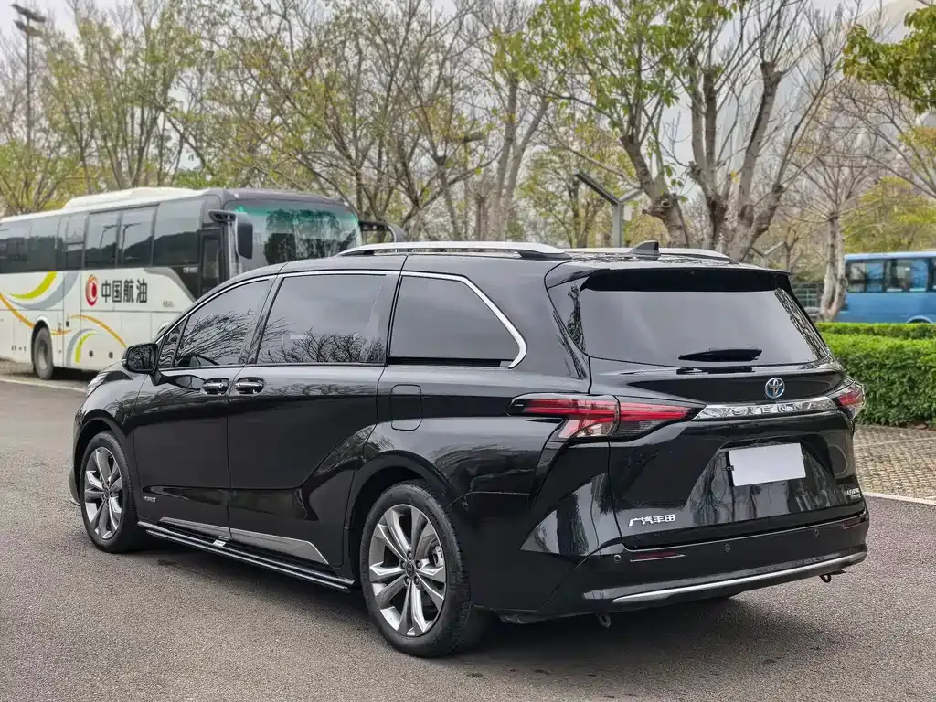 Toyota Sienna 2023 из CN, фото 9